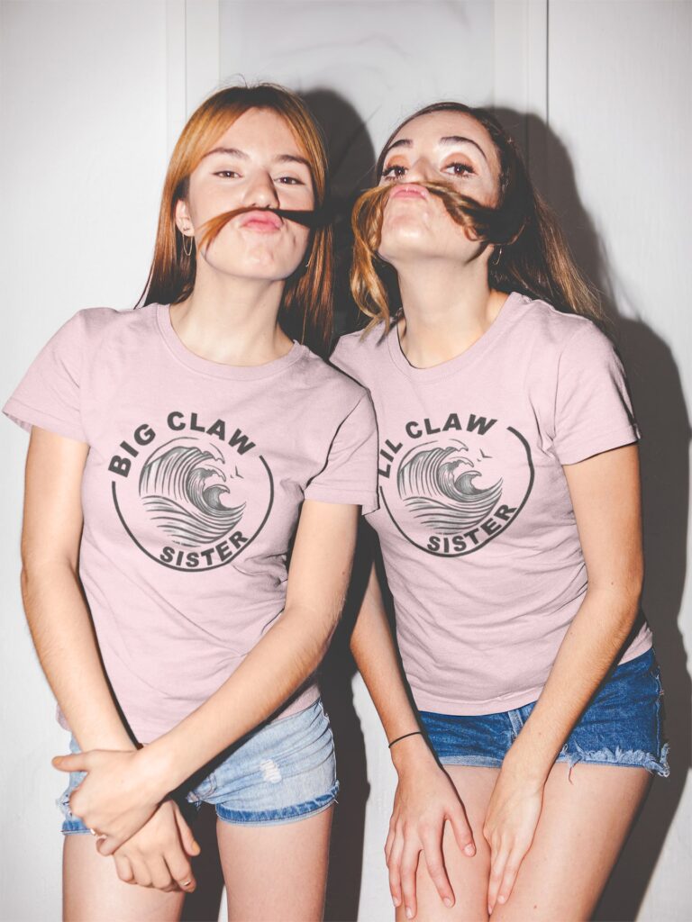 funny girls wearing same tshirts