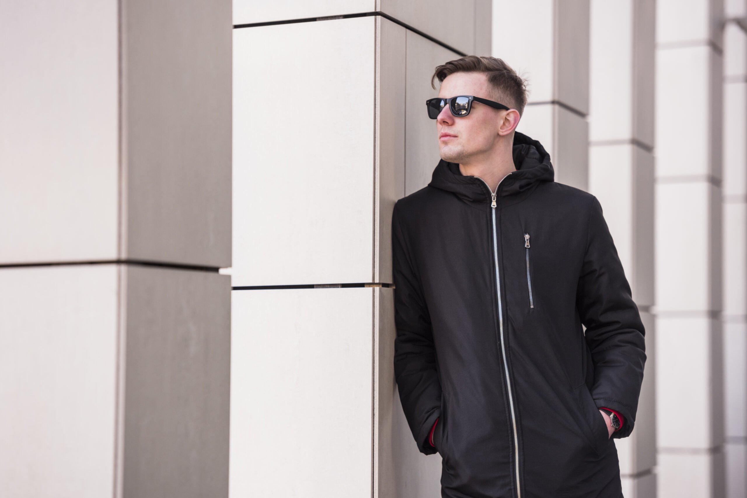 Choosing the Perfect Lightweight Bomber Jacket for Any Season